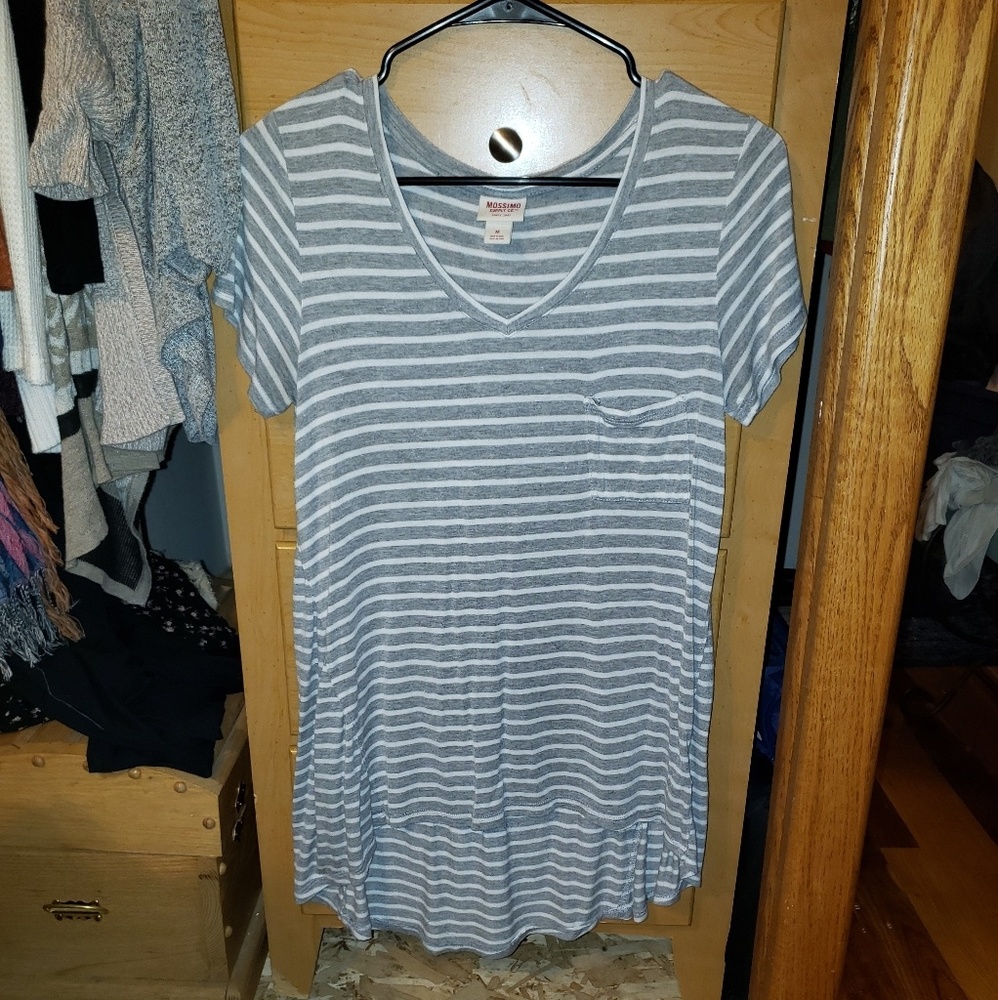 Mossimo Supply Co. T Shirt